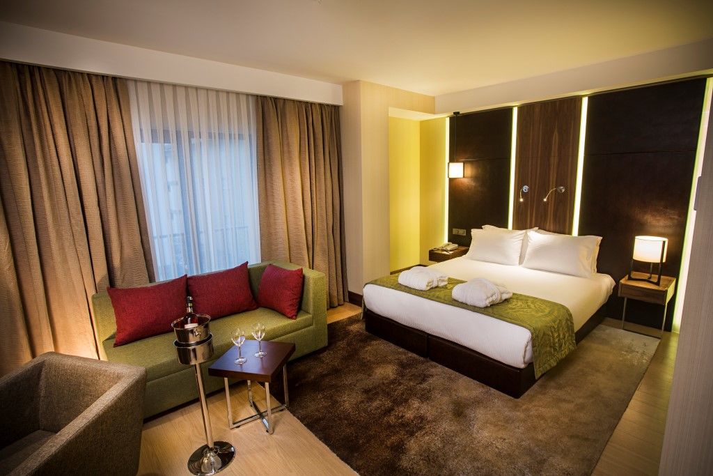 Hotel Ramada By Wyndham Istanbul Florya Exterior foto